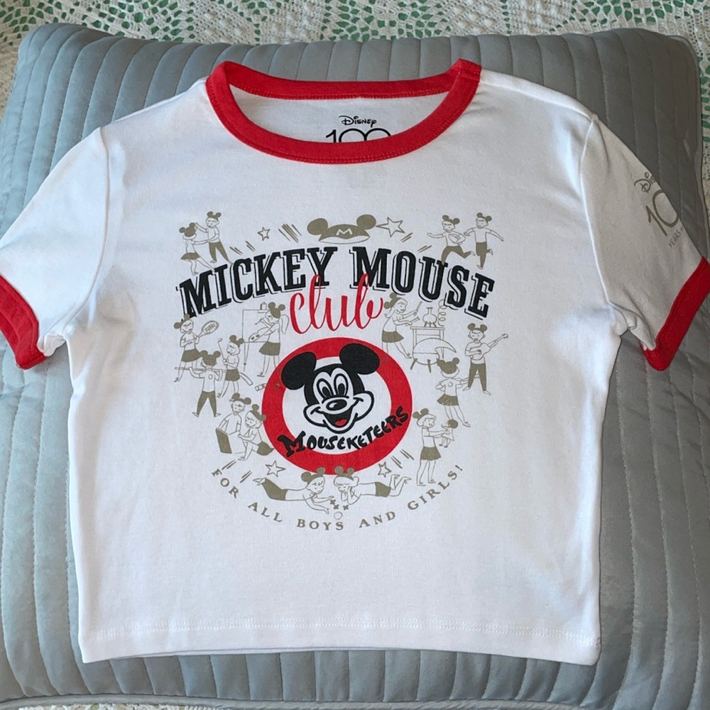 Mickey Mouse junior sizing cropped tshirt